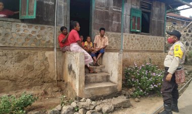 Bhabinkamtibmas-Himbau-Warganya-Desa-Binaannya-Untuk-Selalu-Mengedepankan-Protocol-Kesehatan-Jelang-Diberlakukannya-Prosedur-NEW-NORMAL-15-Juni-2020