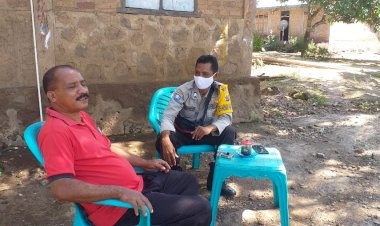 Sambangi-Warga,-Bhabinkamtibmas-Sampaikan-Himbauan-Himbauan-Kamtibmas