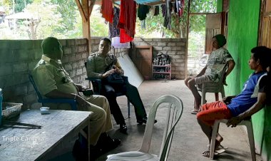 Sambang-Kamtibmas,-Bripka-Jimmy-Kaseh-Sosialisasi-Ke-Warga-Desa-Binaannya-Tentang-Adaptasi-Kebiasaan-Baru.