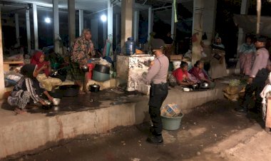 Pimpin-Anggota-Sat-Sabhara-Lakukan-Patroli-Bripka-Irfandi-Sampaikan-Himbauan-himbauan-Kamtibmas.