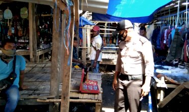 Antisipasi-Melonjaknya-Harga-Bahan-Pangan-dan-Sembako,-Dampak-dari-Virus-Corona,-Polres-Lembata-Lakukan-Pemeriksaan-Harga-Barang