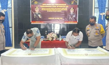 Kapolres-Lembata-Pimpin-Kegiatan-Deklarasi-dan-Pencanangan-Pembangunan-Zona-Integritas-(ZI)-Menuju-Wilayah-Bebas-Dari-Korupsi(WBK)-dan-Wilayah-Birokrasi-Bersih-dan-Melayani-(WBBM)-di-Satker-Polres-Lembata.