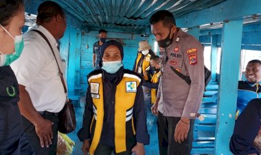 nggota-Polsubsektor-KPPP-Laut-Polres-Lembata-melaksanakan-Pengamanan-dan-Pemantauan-terhadap-Kapal-Laut-yang-akan-berlayar-dari-Pelabuhan-Laut-Lewoleba