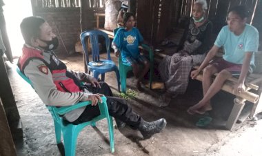 Bripka-Muhamad-Saiful-Hanafi-Sambangi-Warga-desa-Beutaran