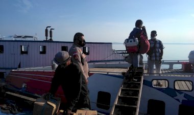 Polsubsektor-KP3-Laut-Lewoleba-Pastikan-Transportasi-Laut-Tetap-Patuhi-Protkes