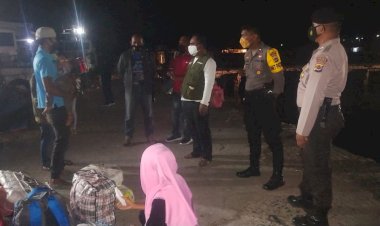 Satgas-Gabungan-Kawal-Ketat-Kedatangan-Pekerja-Migran-Indonesia-(PMI)-Asal-Lembata-Yang-Terkonfirmasi-Positif-Covid-19.