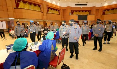 Kapolri-Ajak-Semua-Angkatan-Akpol-Mempercepat-Vaksinasi