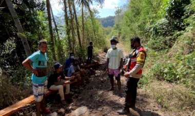 Bhabinkamtibmas-Ingatkan-Warga-Waspadai-Perubahan-Cuaca.