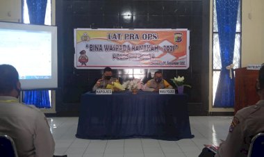 Latihan-Pra-Operasi-Kapolres-Lembata-Berikan-Bekal-Materi-Kepada-Personil-Yang-Terlibat-Operasi-Bina-Waspada.