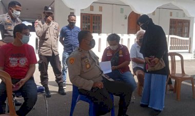 Waka-Polres-Lembata-Pantau-Langsung-Pelaksanaan-Vaksinasi-Tahap-II.