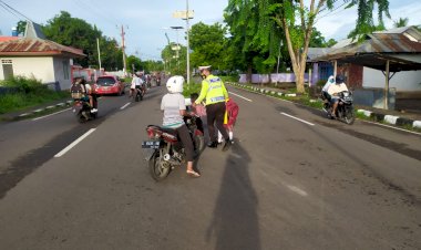 Beri-Pelayanan-Prima-Kepada-Masyarakat,-Ini-Yang-Di-lakukan-Satlantas-Polres-Lembata-Setiap-Pagi-Hari