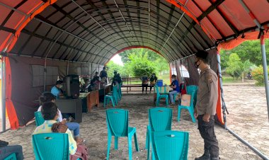 Dukung-Percepatan-Vaksinasi,-Polsek-Nubatukan-Terus-Pantau-Dan-Amankan-Giat-Vaksinasi.