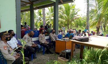 Pantau-Langsung-Pelaksanaan-Vaksinasi-Massal,-Kapolres-Lembata-Optimis-Herd-Immunity-Dapat-Terbentuk.