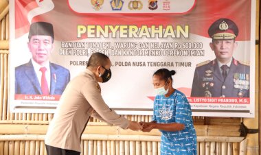 Lanjutan-Pembagian-Bantuan-Langsung-Tunai-(BLT),-Polres-Lembata-Targetkan-300-Warga-Dalam-Sehari.