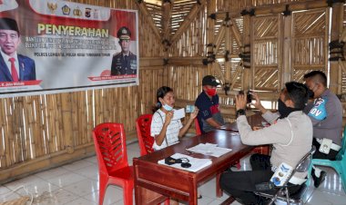 Kembali-Salurkan-Bantuan-Langsung-Tunai,-Warga-Padati-Taman-Baca-Polres-Lembata.