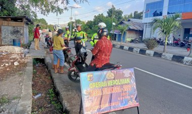 Tingkatkan-Kepatuhan-Berlalulintas-SatLantas-Polres-Lembata-Berikan-Himbauan-Kamseltibcar.