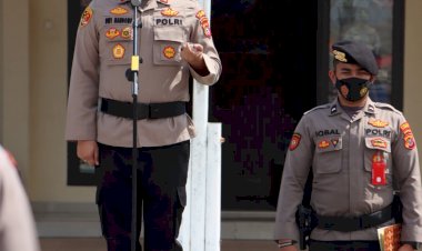 Jam-pimpinan-Kapolres-Lembata-Himbau-Personel-Jadi-Pelopor-Keselamatan-Berlalulintas.