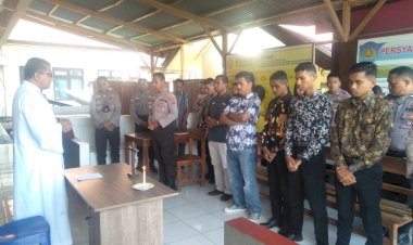 Pembinaan-Rohani-Dan-Mental-Tingkatkan-Moral-Personel-Polres-Lembata.