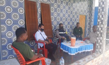 Bhabinkamtibmas-Rutin-Berikan-Penyuluhan-PMK-Serta-Ikut-Menjaga-Kamtibmas.