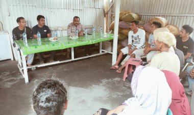 Jumat-Curhat-Waka-Polres-Lembata-Dengarkan-Keluh-Kesah-Pedagang-Dan-Nelayan.