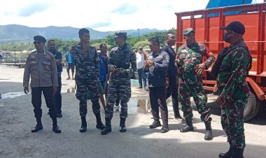 Sinergitas-TNI-Polri,-KPPP-Laut-Lewoleba-Polres-Lembata-Rutin-Melakukan-Pengamanam-Di-Pelabuhan-Laut-Lewoleba