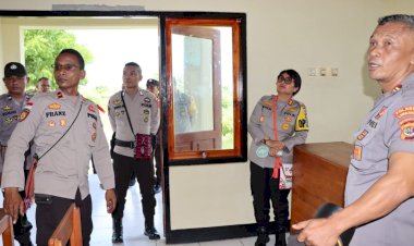 Kapolres-Lembata-Melakukan-Kunjungan-Kerja-Perdana-di-Polsek-Nubatukan