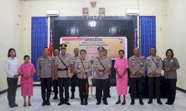 Upacara-Serah-Terima-Jabatan-Kasat-Resnarkoba,-Kapolres-Lembata-:-Terimakasih-Dan-Ayo-Bersama-sama-Berikan-Pelayanan-Terbaik-Kepada-Masyarakat.