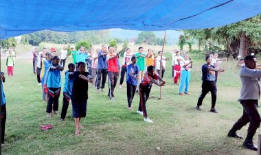 Bhabinkamtibmas-Bripka-Aryanto-Senam-Kebugaran-Lansia-Bersama-Warga-Binaan.