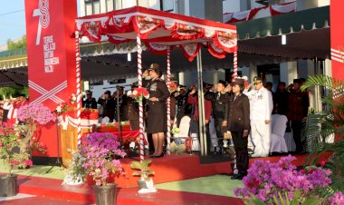 Kapolres-Lembata-Pimpin-pelaksanaan-Upacara-Penurunan-Bendera