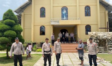 Kapolres-Vivick-Tjangkung-Terjunkan-125-Personil-Untuk-Pengamanan-Ibadah-Paskah-Di-Kabupaten-Lembata