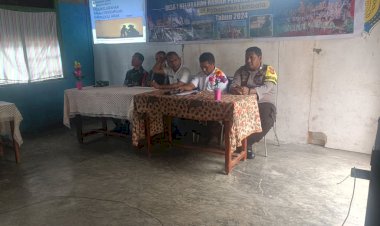 Anggota-Bhabinkamtibmas-Brigpol-Remigius-Fallo-hadir-dan-sampaikan-hal-ini-pada-kegiatan-Pembentukan-Desa-/-Kelurahan-Ramah-Perempuan-dan-Peduli-Anak