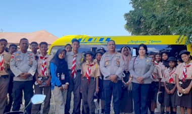 Pramuka-Kwartir-Cabang-Lembata-pengenalan-langsung-tata-cara-pelayanan-Masyarakat-di-Polres-Lembata