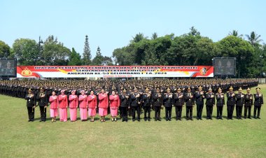 *Lantik-1.999-Perwira-Pertama,-Wakapolri:-Jadilah-pemimpin-yang-bertakwa-dan-menjadi-solusi-bagi-masyarakat*