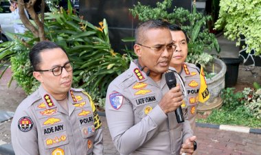 Polisi-Buka-Tutup-Sudirman-Thamrin-Saat-Iring-iringan-Presiden-dan-Wapres*