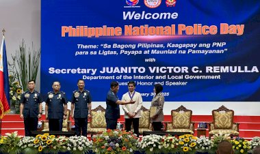 KOMBES-POL-RETNO-PRIHAWATI-TERIMA-PENGHARGAAN-DARI-KEPALA-KEPOLISIAN-FILIPINA-ATAS-KONTRIBUSI-DALAM-KERJA-SAMA-HUKUM-RI-FILIPINA