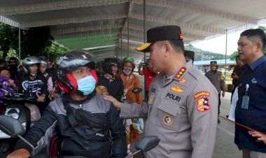 *Kabaharkam-Polri-Sambangi-Pemudik-di-Bakauheni,-Imbau-Waspada-di-Perjalanan*
