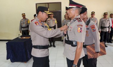 Polres-Lembata-Gelar-Upacara-Serah-Terima-Jabatan-Kasat-Lantas