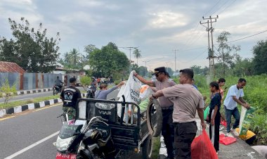 Peringati-Hari-Lingkungan-Hidup-Sedunia,-Anggota-Polres-Lembata-ikut-melaksanakan-aksi-bersih-sampah