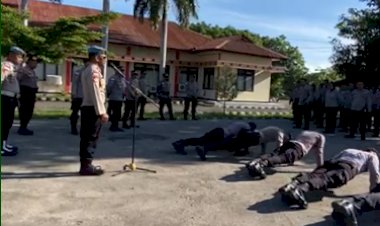 Propam-Polres-Lembata-lakukan-pemeriksaan-sikap-tampang-kepada-anggota-polres-Lembata
