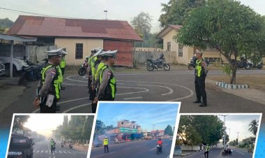 Satlantas-Polres-Lembata-Laksanakan-Gatur-Pagi,-Pastikan-Arus-Lalu-Lintas-di-Kota-Lewoleba-Aman-dan-Lancar.