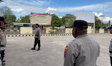 Waka-Polres-Lembata-Berikan-Arahan-dan-Lakukan-Pengecekan-Langsung-kepada-Personel-Bhabinkamtibmas.