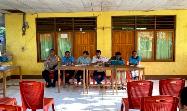 BHABINKAMTIBMAS-DESA-TAPOBALI-HADIRI-MUSREMBANGDUS,-PERKUAT-SINERGI-DAN-JAGA-KAMTIBMAS.