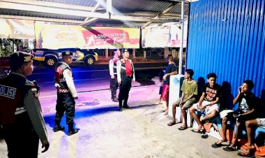 PATROLI-PERINTIS-PRESISI-POLRES-LEMBATA-HADIR-DI-MALAM-HARI,-WUJUDKAN-RASA-AMAN-DAN-NYAMAN-BAGI-MASYARAKAT.
