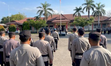 Kapolres-Lembata-AKBP-Henman-Limbong,-S.P.,-S.I.K.,-M.H.,-Pimpin-Apel-Jam-Pimpinan,-Tekankan-Disiplin-dan-Hindari-Pelanggaran.