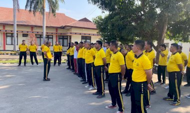 Jaga-Kebugaran-dan-Kesehatan,-Kapolres-Lembata-Bersama-Personel-Rutin-Laksanakan-Olahraga-Pagi.