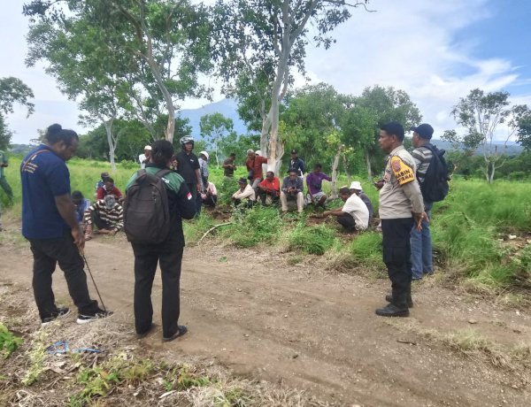 Bhabinkamtibmas Polres Lembata Sambangi Warga Desa Watodiri, Sampaikan Himbauan Kamtibmas