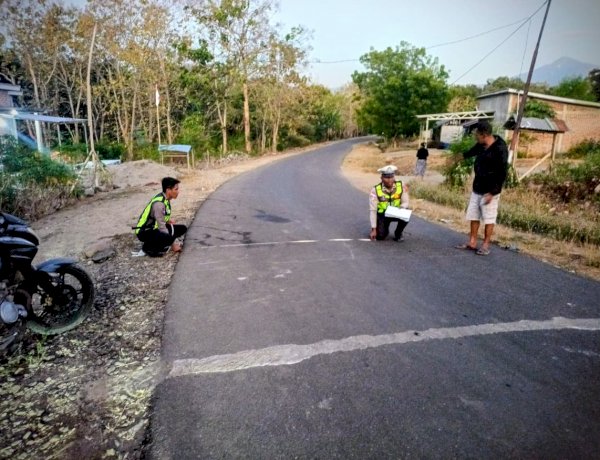Kecelakaan Dua Sepeda Motor di Nagawutung, Tiga Orang Luka-Luka.
