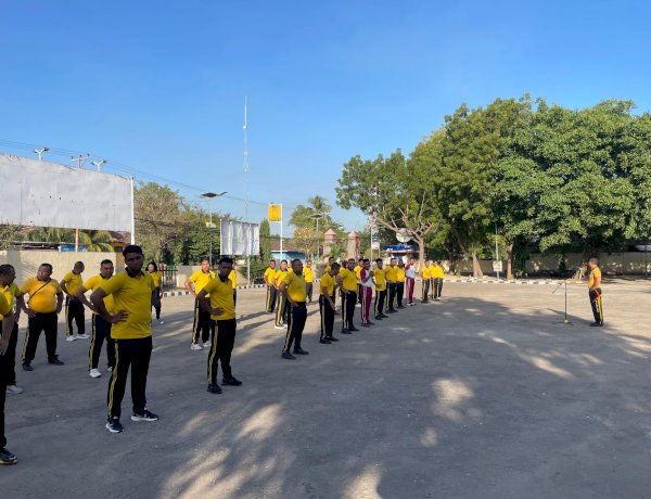 Jaga Kebugaran dan Kekompakan, Personel Polres Lembata Gelar Olahraga Pagi dan Futsal Bersama.