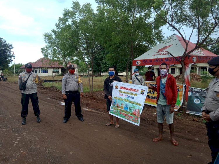 Bhabinkamtibmas Cek Pos Lebaran 2020 Covid-19 Dan Beri Himbauan Larangan Mudik