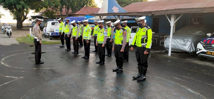 Hadapi Era “Adaptasi Kebiasaan Baru”, Sat Lantas Polres Lembata Laksanakan Giat Strong Point Pagi Guna Berikan Kenyamanan Masyarakat Di Jalan Raya